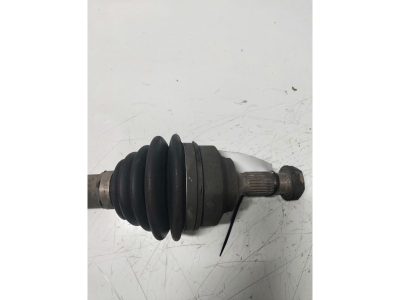 Recambio de transmision delantera izquierda para citroen c4 berlina collection referencia OEM IAM 9637117780  