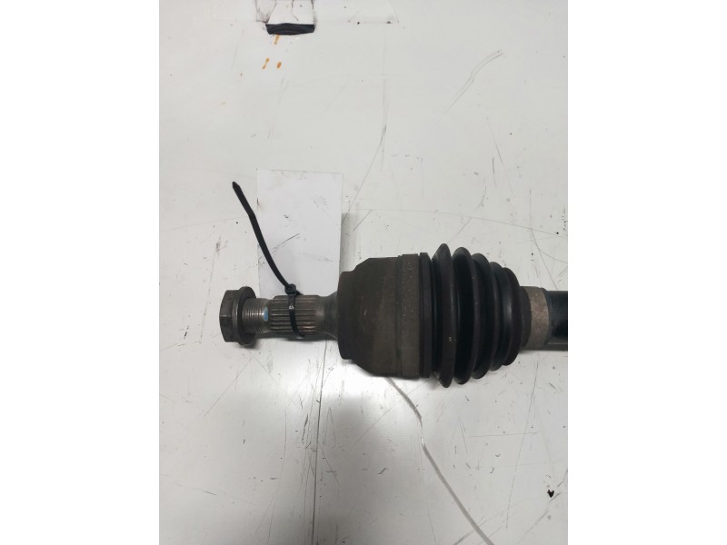 Recambio de transmision delantera izquierda para citroen c4 berlina lx referencia OEM IAM 9670881880  