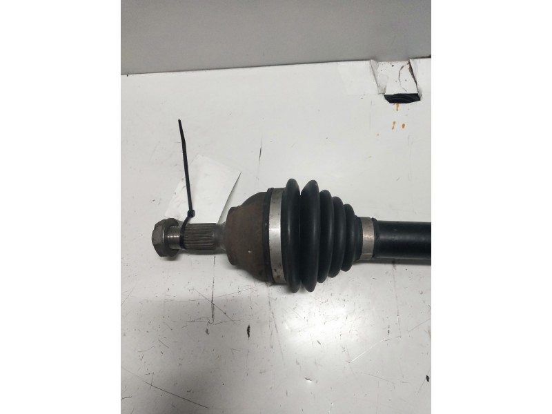 Recambio de transmision delantera derecha para citroen c3 shine referencia OEM IAM 9816028680  