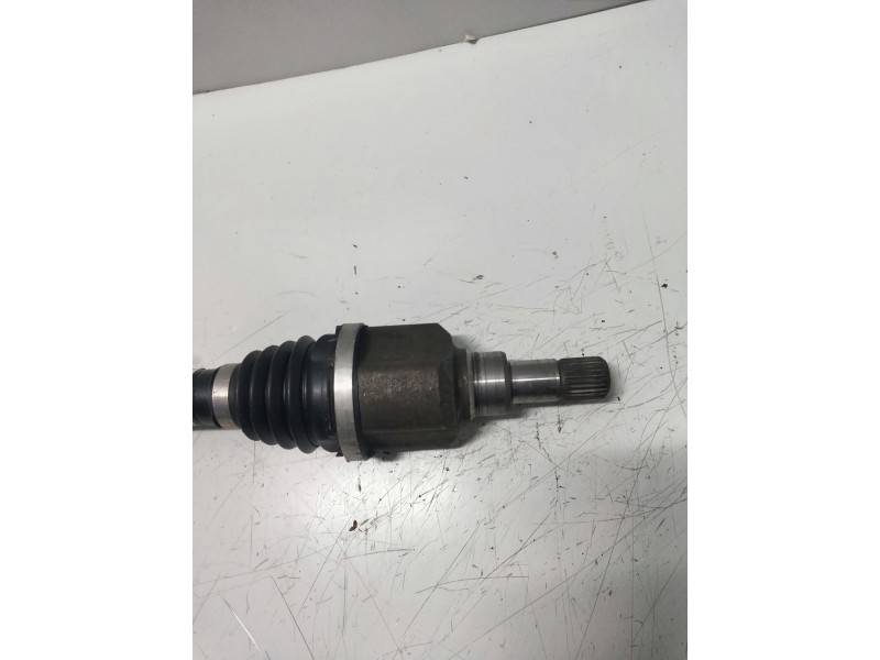 Recambio de transmision delantera derecha para citroen c3 shine referencia OEM IAM 9816028680  