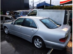 mercedes clase e (w210) berlina diesel del año 2000 2