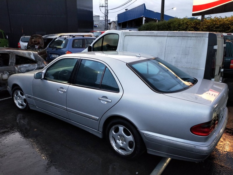 mercedes clase e (w210) berlina diesel del año 2000