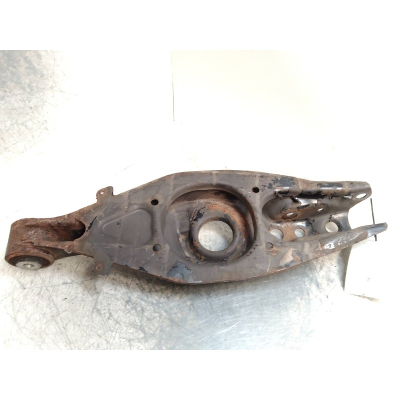 Recambio de brazo suspension inferior trasero izquierdo para mercedes clase c (w203) familiar 2.2 cdi cat referencia OEM IAM   