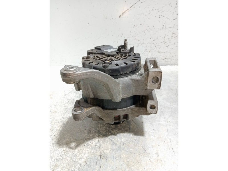 Recambio de alternador para opel zafira (c) excellence start/stop referencia OEM IAM 39047352  