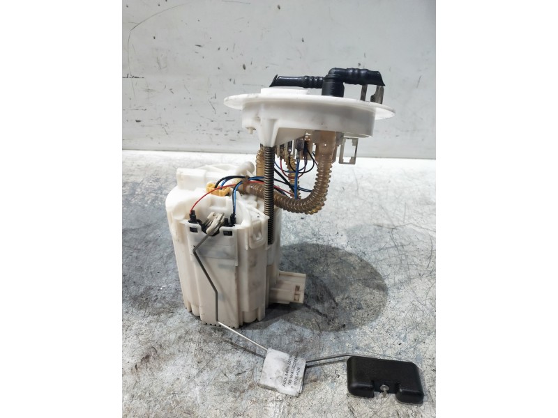 Recambio de bomba combustible para audi a4 avant (8k5) (2008) 2.0 tdi referencia OEM IAM 8K0919050H 0580205001 