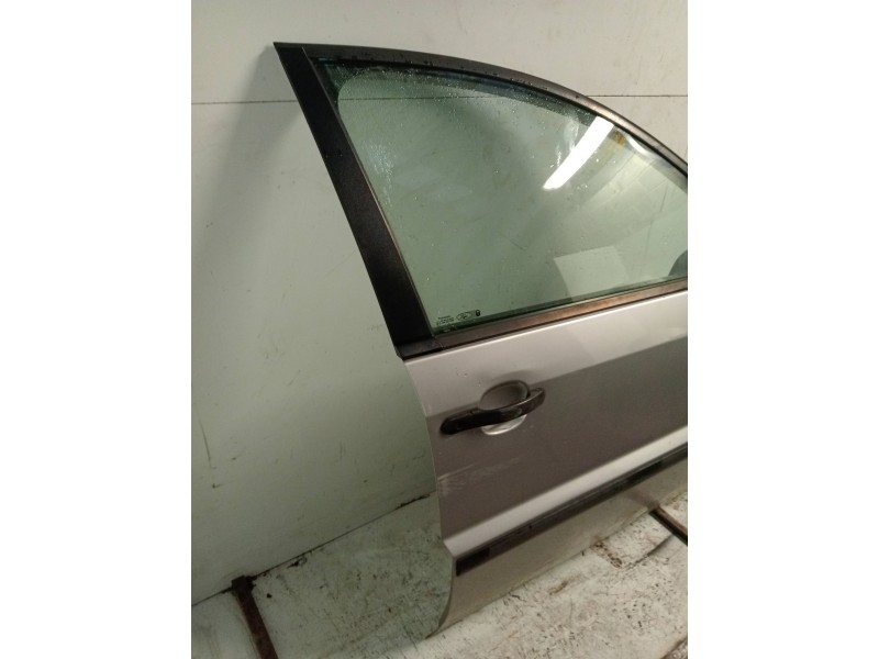 Recambio de puerta delantera derecha para ford fusion (cbk) ambiente referencia OEM IAM  5P 