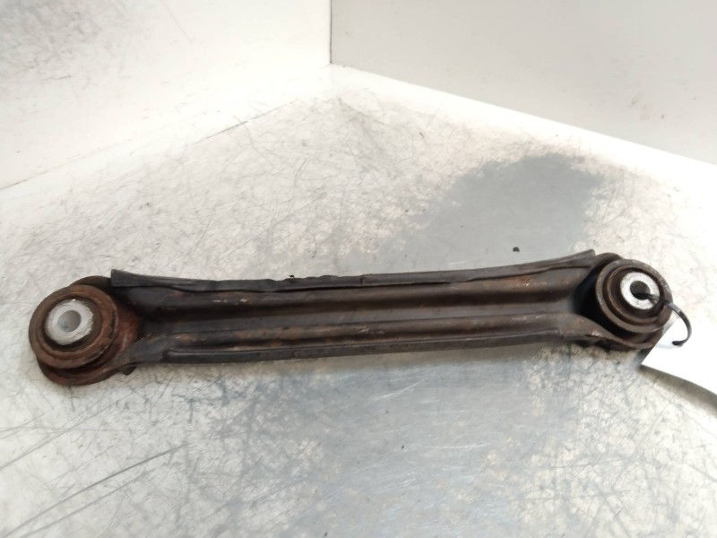 Recambio de brazo suspension inferior trasero izquierdo para mercedes clase c (w203) familiar 2.2 cdi cat referencia OEM IAM   