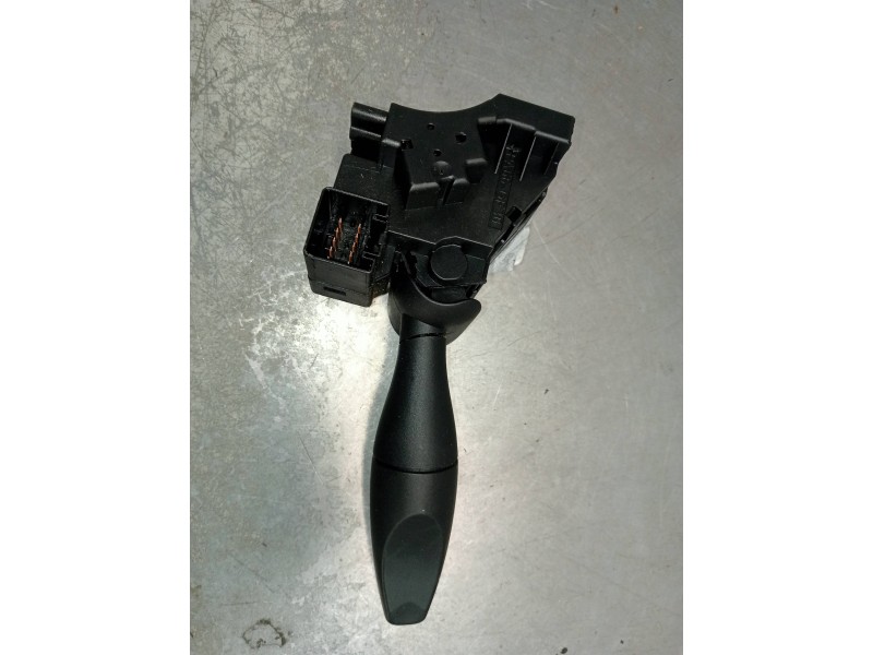 Recambio de mando luces para ford fusion (cbk) ambiente referencia OEM IAM 1S7T13335AE  