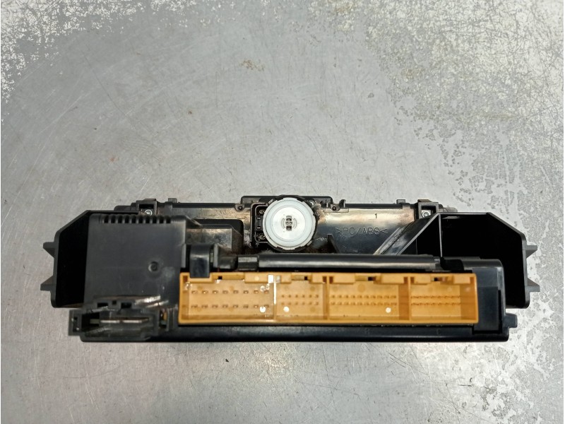 Recambio de mando calefaccion / aire acondicionado para audi a4 berlina (b5) 1.9 tdi referencia OEM IAM 8D0820043M 5HB00790805 
