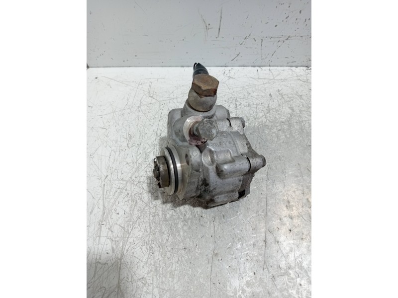 Recambio de bomba direccion para iveco daily caja cerrada (1999 =>) 2.8 diesel cat referencia OEM IAM 7683955126  