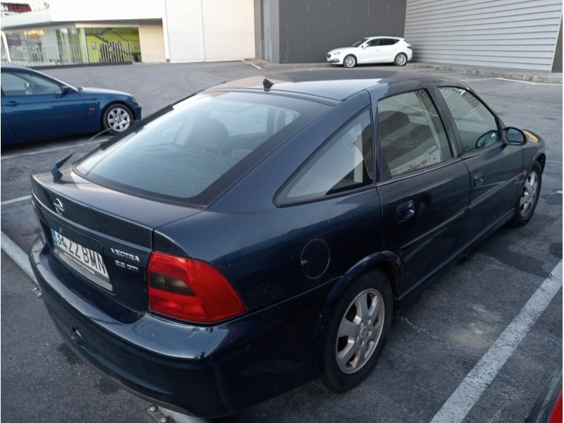 opel vectra b berlina del año 2001