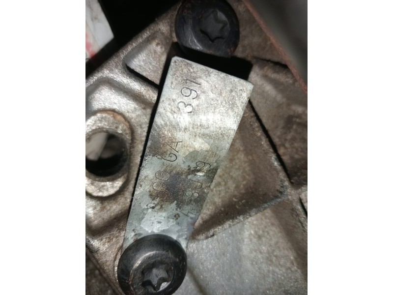 Recambio de diferencial trasero para ford scorpio 2.0 cat referencia OEM IAM 85004025CB  