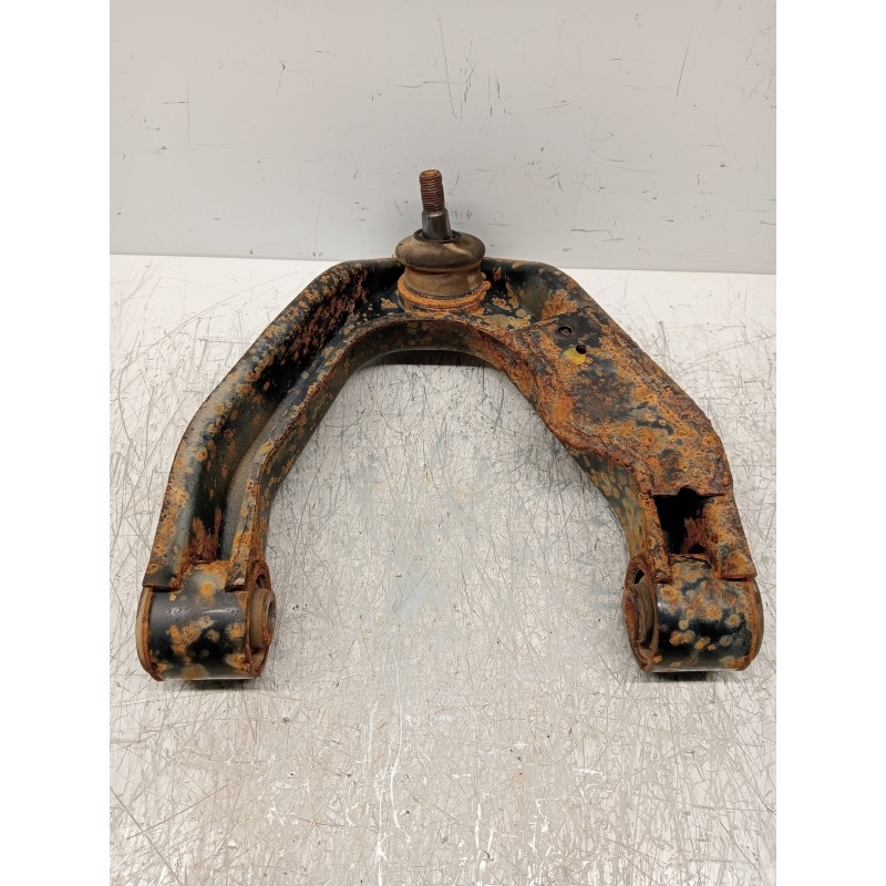 Recambio de brazo suspension superior delantero derecho para nissan pick-up (d22) 2.5 16v turbodiesel cat referencia OEM IAM   