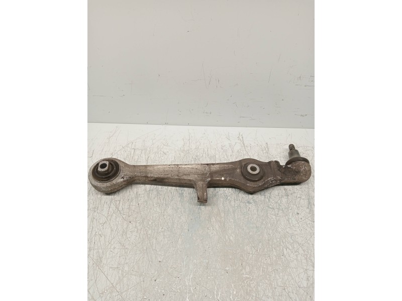 Recambio de brazo suspension inferior delantero derecho para audi a4 berlina (b5) 1.9 tdi referencia OEM IAM 4D0407155J  