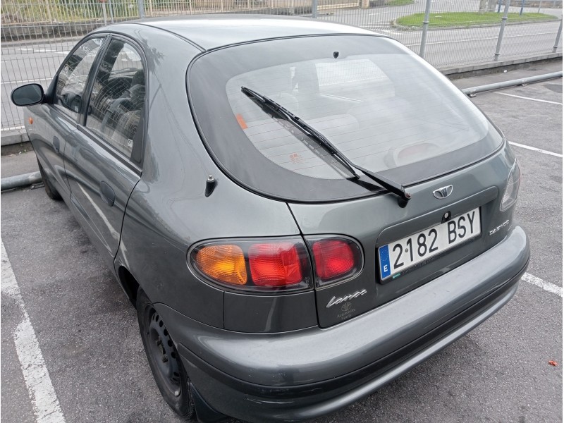 daewoo lanos del año 2002