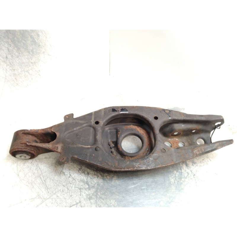 Recambio de brazo suspension inferior trasero derecho para mercedes clase c (w203) familiar 2.2 cdi cat referencia OEM IAM   