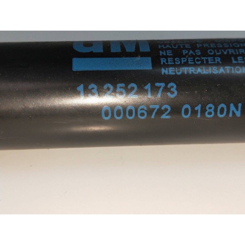 Recambio de amortiguadores capo para opel insignia berlina 2.0 cdti cat referencia OEM IAM 13252173  