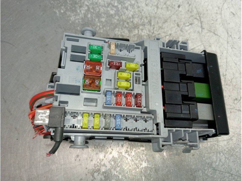 Recambio de caja reles / fusibles para chevrolet cruze ls+ referencia OEM IAM 13222786  