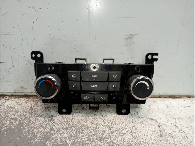 Recambio de mando calefaccion / aire acondicionado para chevrolet cruze ls+ referencia OEM IAM 3827208 10196319 2720