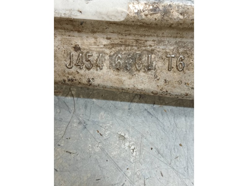 Recambio de brazo suspension superior trasero derecho para bmw x6 (e71) xdrive40d referencia OEM IAM 6770970 J4546061LT6 