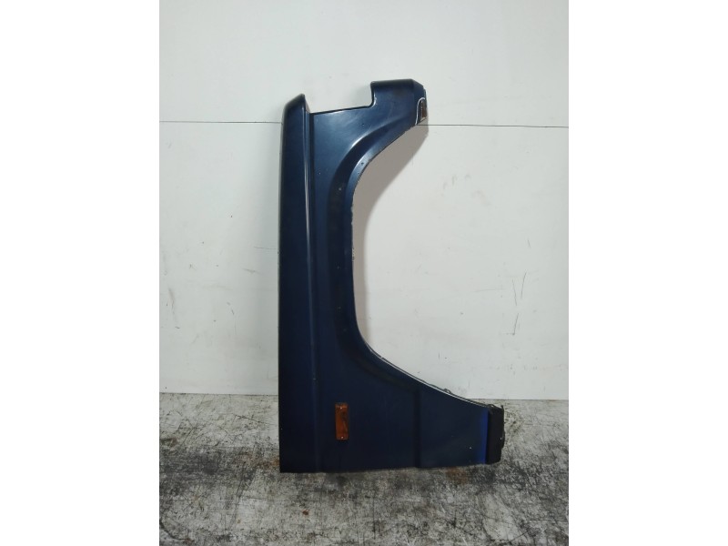 Recambio de aleta delantera derecha para mitsubishi montero (l040) 2.5 turbodiesel referencia OEM IAM   