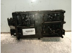 Recambio de caja reles / fusibles para opel insignia berlina cosmo referencia OEM IAM 1327588204   2