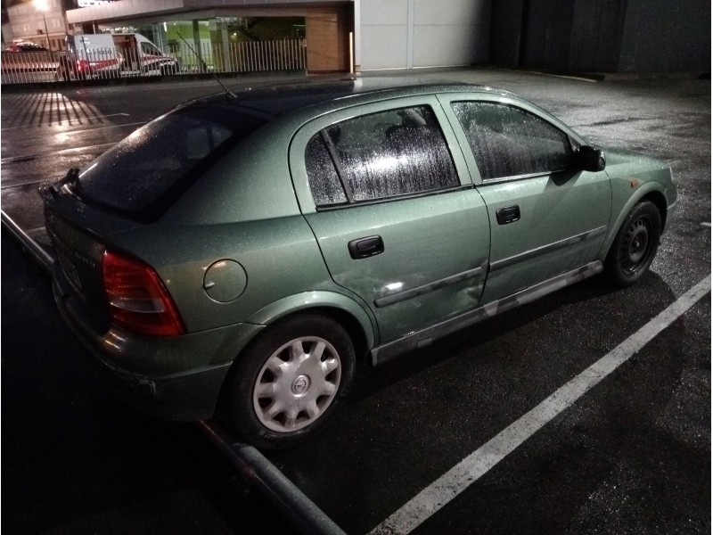 opel astra g berlina del año 1998