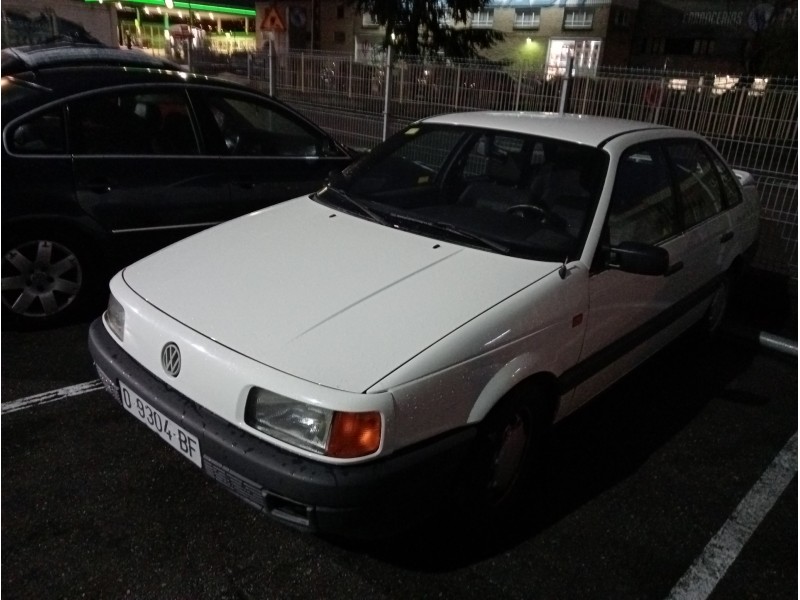 volkswagen passat berlina (312) del año 1992