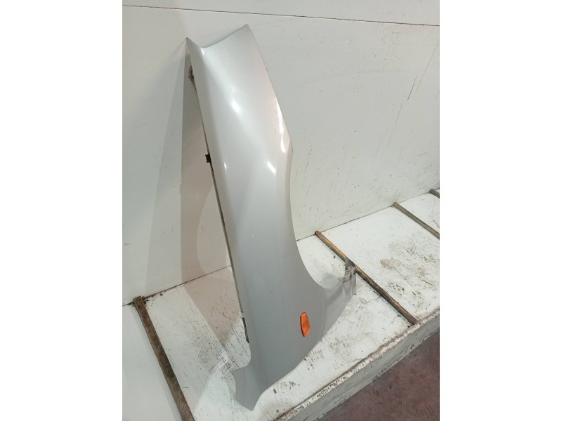 Recambio de aleta delantera derecha para hyundai elantra (xd) 1.6 comfort (5-ptas.) referencia OEM IAM   