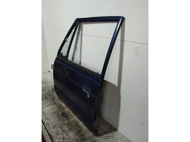 Recambio de puerta delantera izquierda para mitsubishi montero (l040) 2.5 turbodiesel referencia OEM IAM   3P