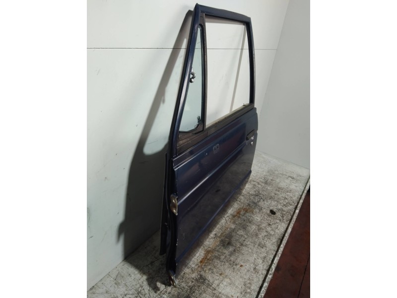 Recambio de puerta delantera izquierda para mitsubishi montero (l040) 2.5 turbodiesel referencia OEM IAM   3P