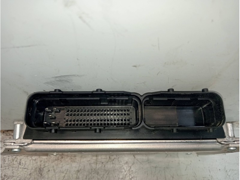 Recambio de centralita motor uce para hyundai elantra (xd) 1.6 comfort (5-ptas.) referencia OEM IAM 9030930438F 3914026760 