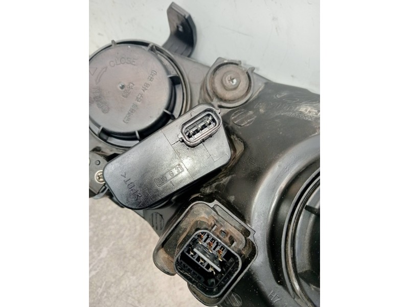 Recambio de faro derecho para hyundai elantra (xd) 1.6 comfort (5-ptas.) referencia OEM IAM 921022DXXX  