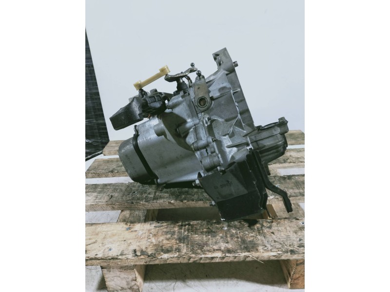 Recambio de caja cambios para peugeot 207 xs referencia OEM IAM 20CQ25 1043419 5V