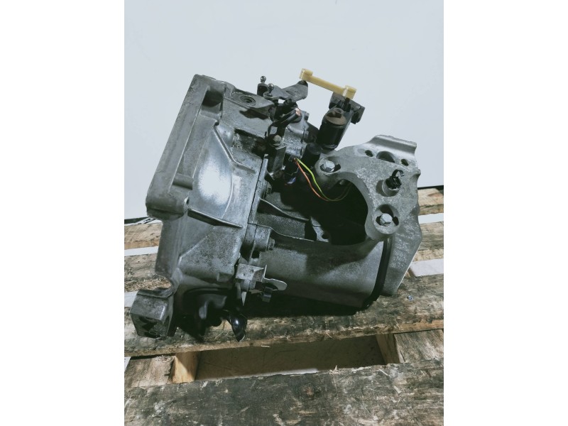 Recambio de caja cambios para peugeot 207 xs referencia OEM IAM 20CQ25 1043419 5V