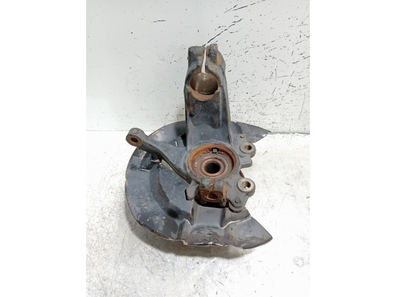 Recambio de mangueta delantera izquierda para ford kuga (cbs) titanium referencia OEM IAM   