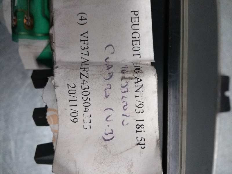 Recambio de cuadro instrumentos para peugeot 306 berlina 3/5 puertas (s1) xt referencia OEM IAM 9623325080  