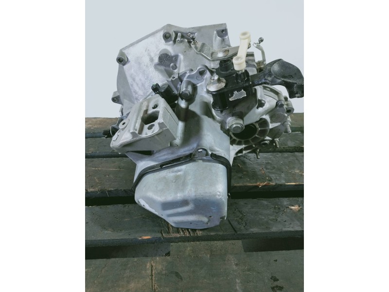 Recambio de caja cambios para peugeot 208 active referencia OEM IAM 20CR03 1038492 5V