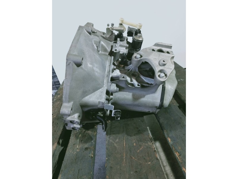 Recambio de caja cambios para peugeot 208 active referencia OEM IAM 20CR03 1038492 5V