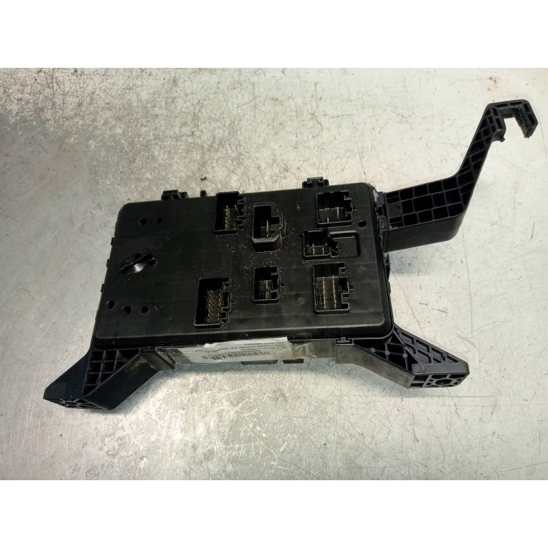 Recambio de caja reles / fusibles para ford mondeo berlina (ge) ambiente (06.2003) (d) referencia OEM IAM 4S7T14A073AA 4A1030268