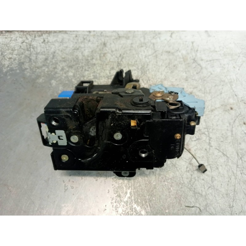 Recambio de motor cierre centralizado trasero derecho para skoda octavia berlina (1z3) 1.9 tdi referencia OEM IAM 7L0839016 5P 