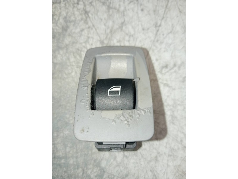 Recambio de mando elevalunas delantero derecho para bmw serie 3 touring (e91) 318i referencia OEM IAM 6945875  