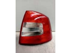 Recambio de piloto trasero derecho para skoda octavia berlina (1u2) ambiente referencia OEM IAM 086651918RB  