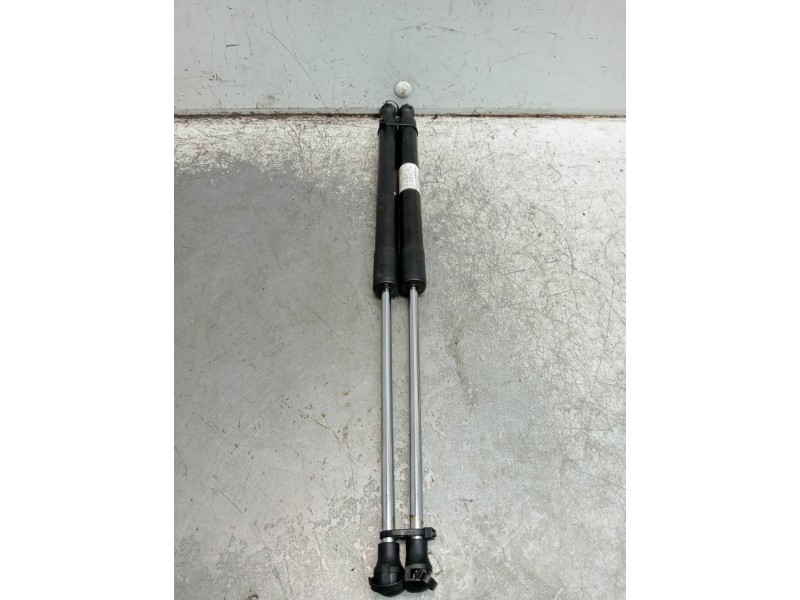 Recambio de amortiguadores maletero / porton para renault clio iii confort dynamique referencia OEM IAM 8200299546  