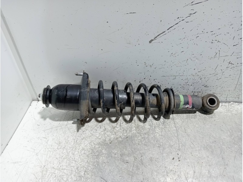 Recambio de amortiguador trasero derecho para toyota prius (nhw20) basis referencia OEM IAM 4853047051  