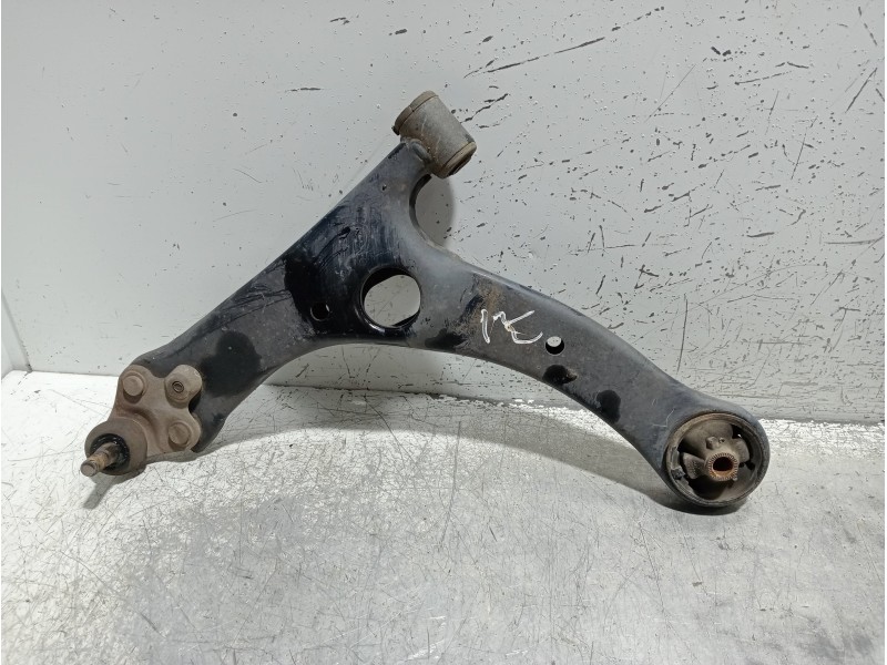 Recambio de brazo suspension inferior delantero izquierdo para toyota prius (nhw20) basis referencia OEM IAM   