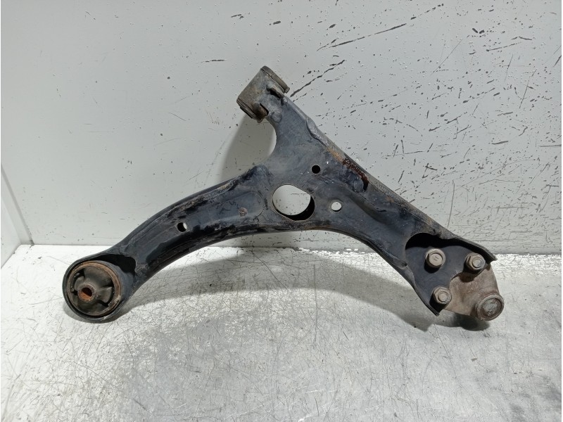 Recambio de brazo suspension inferior delantero izquierdo para toyota prius (nhw20) basis referencia OEM IAM   