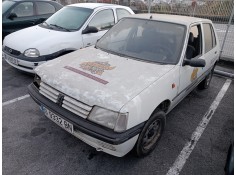 peugeot 205 berlina del año 1995