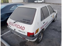 peugeot 205 berlina del año 1995 2