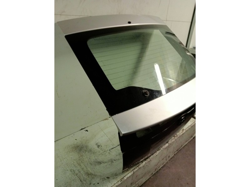 Recambio de porton trasero para toyota prius (nhw20) basis referencia OEM IAM   